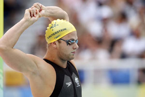 andrew lauterstein stretches photo patrick kraemer magicpbk.jpg
